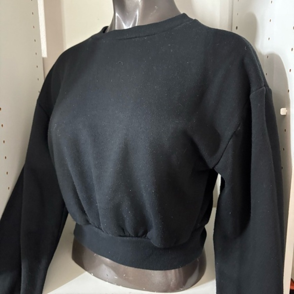 Woman’s wild fable crop top pull over sweatshirt, size medium - Picture 2 of 15